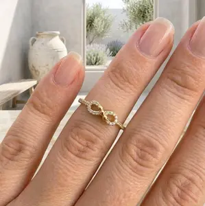 Elegant Women's Ring with Intricate Design and Sparkling Details for Everyday Wear