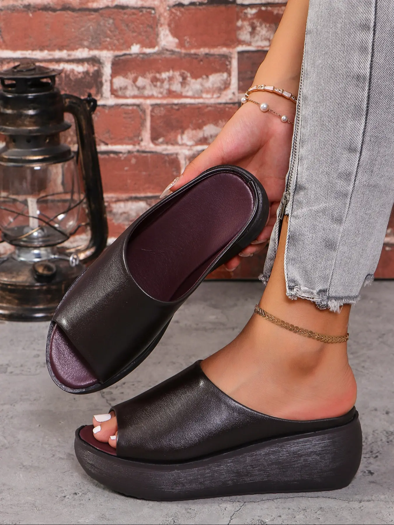 Women's Thick Sole Sandals 2026 New Style, Sexy Casual Fashion Footwear Wedge Heel Comfortable Retro Slippers, PU Leather Upper, Rubber Sole, Fashionable Comfy Sandals