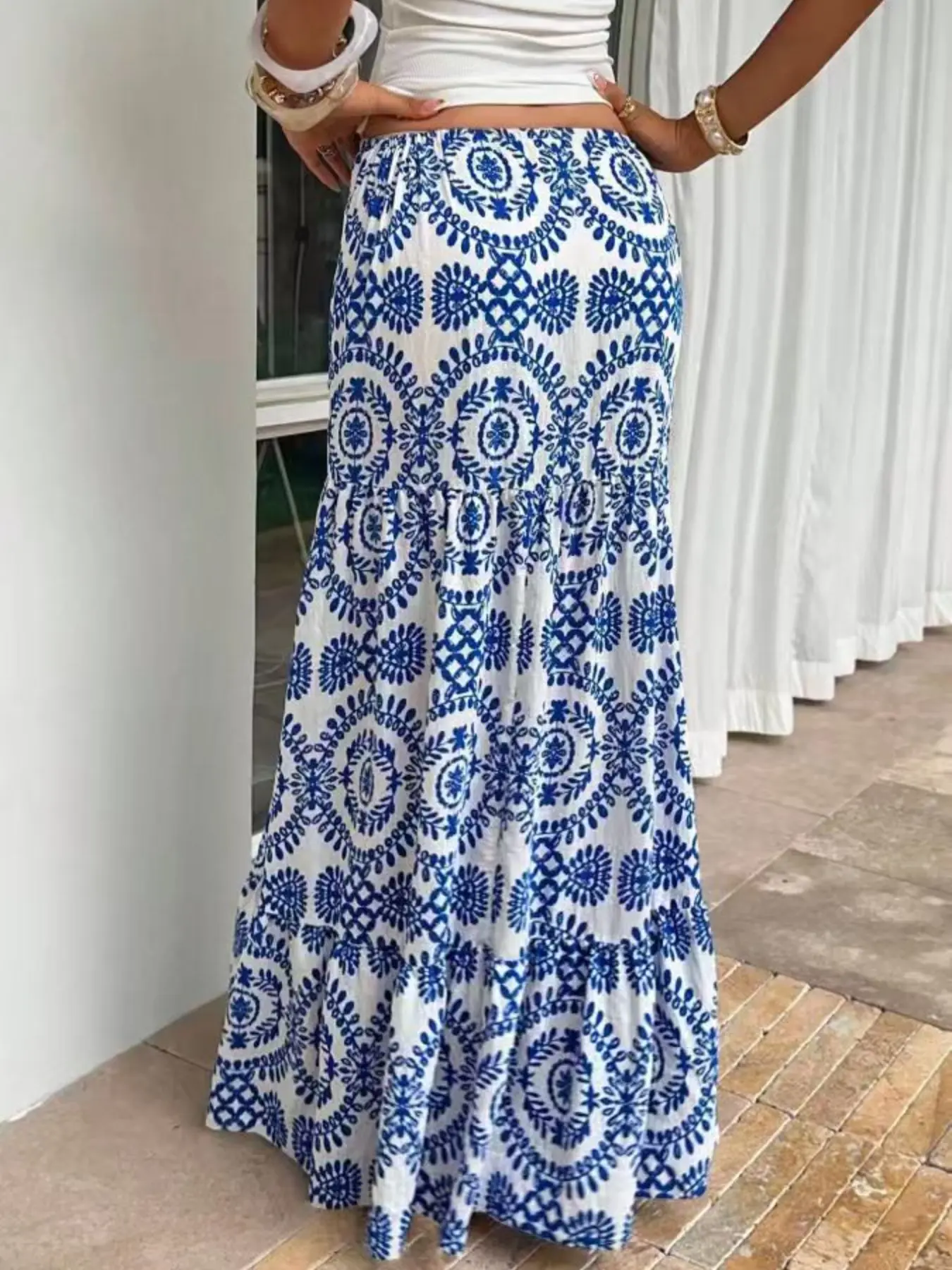 Women's Paisley Print Boho Maxi Dress, Fitted Waist Long Bohemian Skirt, Comfortable All-Season Woven Fabric, Perfect for Vacation, Casual & Everyday Wear, Casual Comfy Skirt, Chic Boho Style, Chic, Ethnic, Elegance