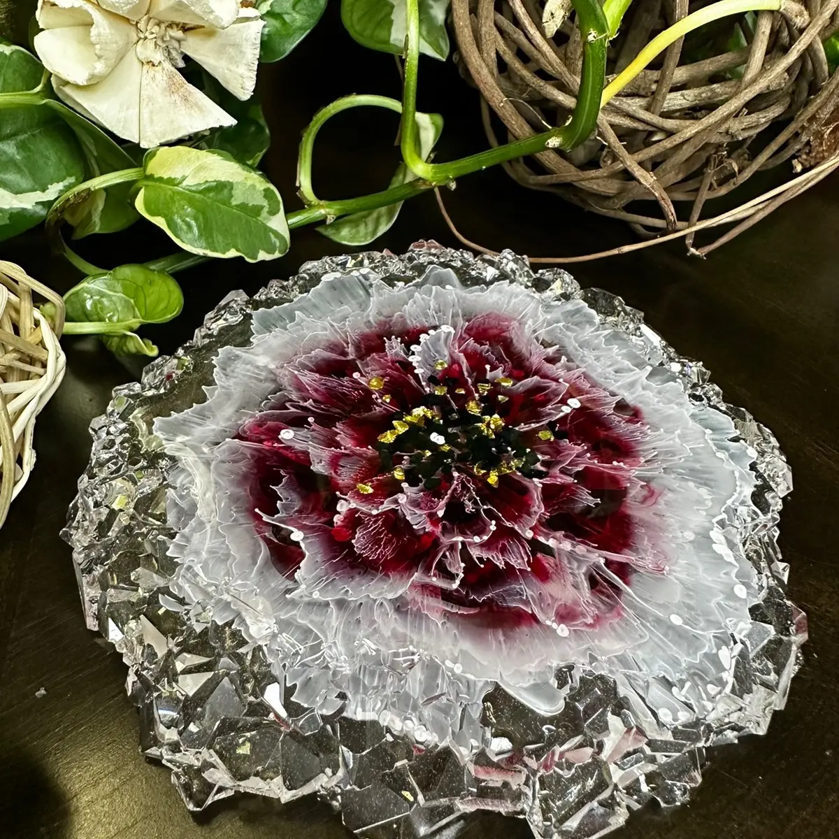 Handmade Red Flower Crystal Coaster, Epoxy Resin Crystal Coaster, Wedding Gift, Home Decor, Housewarming Gift, Gift Idea, Mother’s Gift, Crystal Decorative Plate, Ring Dish, Resin Art, Jewelry Holder