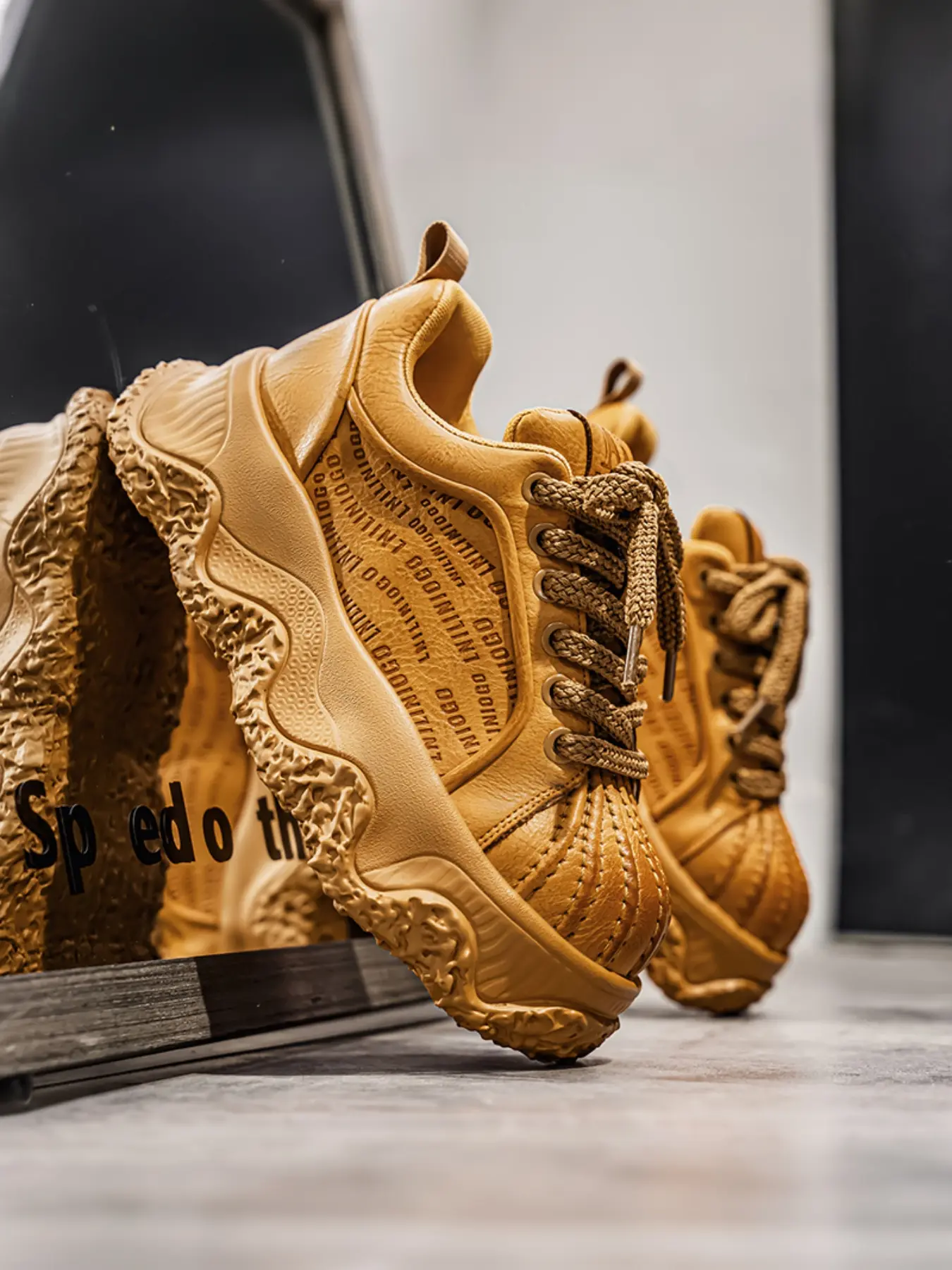 Men's Outdoor Sports Shoes, sporty shoes, Couple Style Sneakers, Walking Shoes, Cool Mechanical Design, Soft Sole Anti-Slip Thick Bottom, Casual Work Dad Shoes