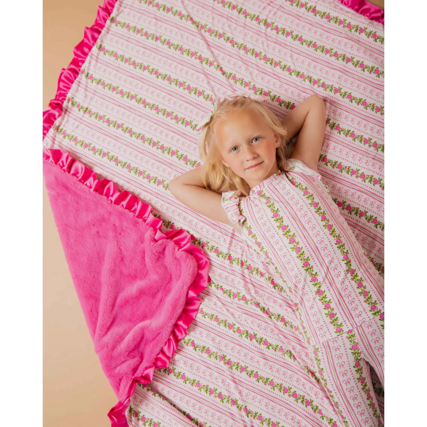 Bowquet of Roses Ruffled Minky Blanket
