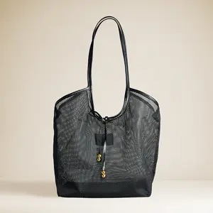 The Tokyo Shopper - Black