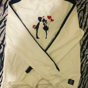 Kiss me sweater