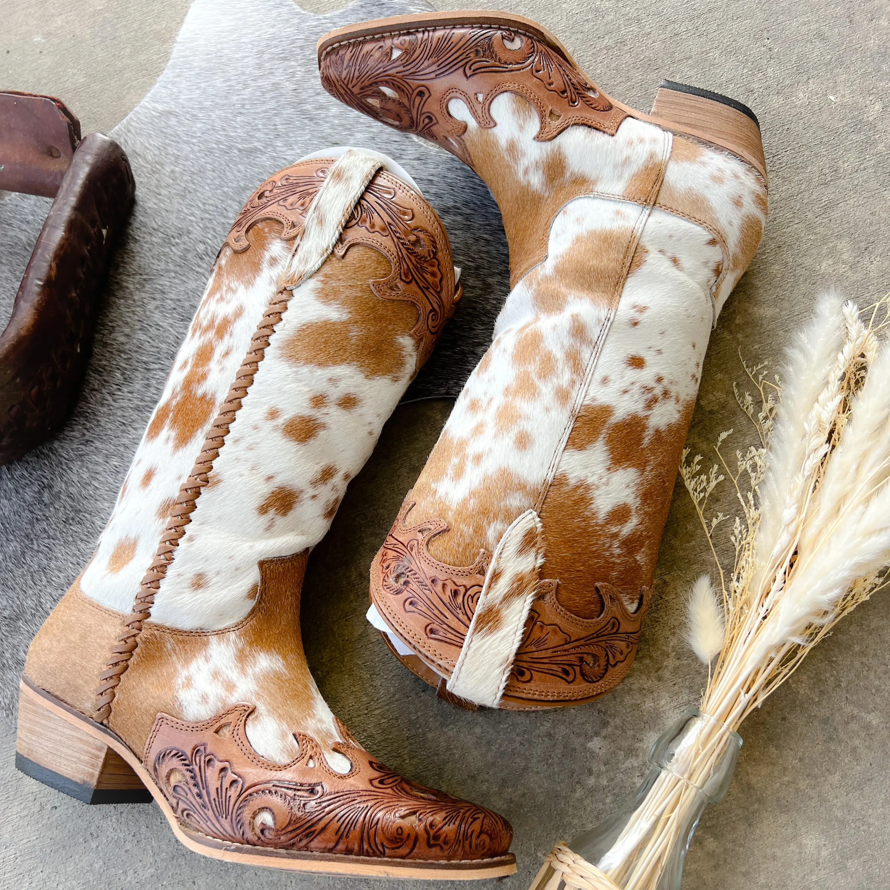 High-Falutin’ Cowgirl Western Cowhide & Tooled Leather Boots - Snip Toe Fashion Boots* Rubber Classic Footwear Shoe