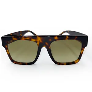 FREYRS Madison Sunglasses - Timeless Tortoiseshell Style, Full-Frame, Tinted Lenses, Unisex Design, Comfortable for All-Day Wear, Ideal for Casual & Polished Outfits