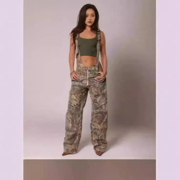 Knitted fabric camouflage