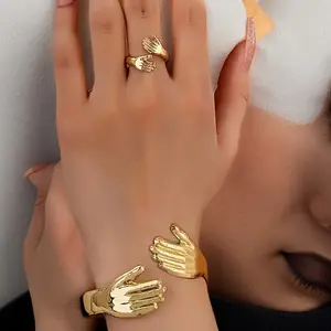 2pcs Palm Embrace Open Ring And Bracelet Set | Vintage -Plated Adjustable Women'S Jewelry | Hypoallergenic Stacking Additions | Bohemian Style Gift