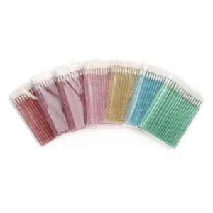 Crystal Lip Gloss Brush Makeup Tool 300pcs Disposable Lipstick Brushes in 7 Vibrant Colors Portable Beauty Essentials