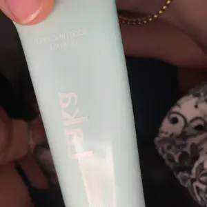 Product Review of [Laka] Soothing Prep Lip Mask — Cooling peel-off lip mask for smoother lip prep and a hydrated feel from c**s