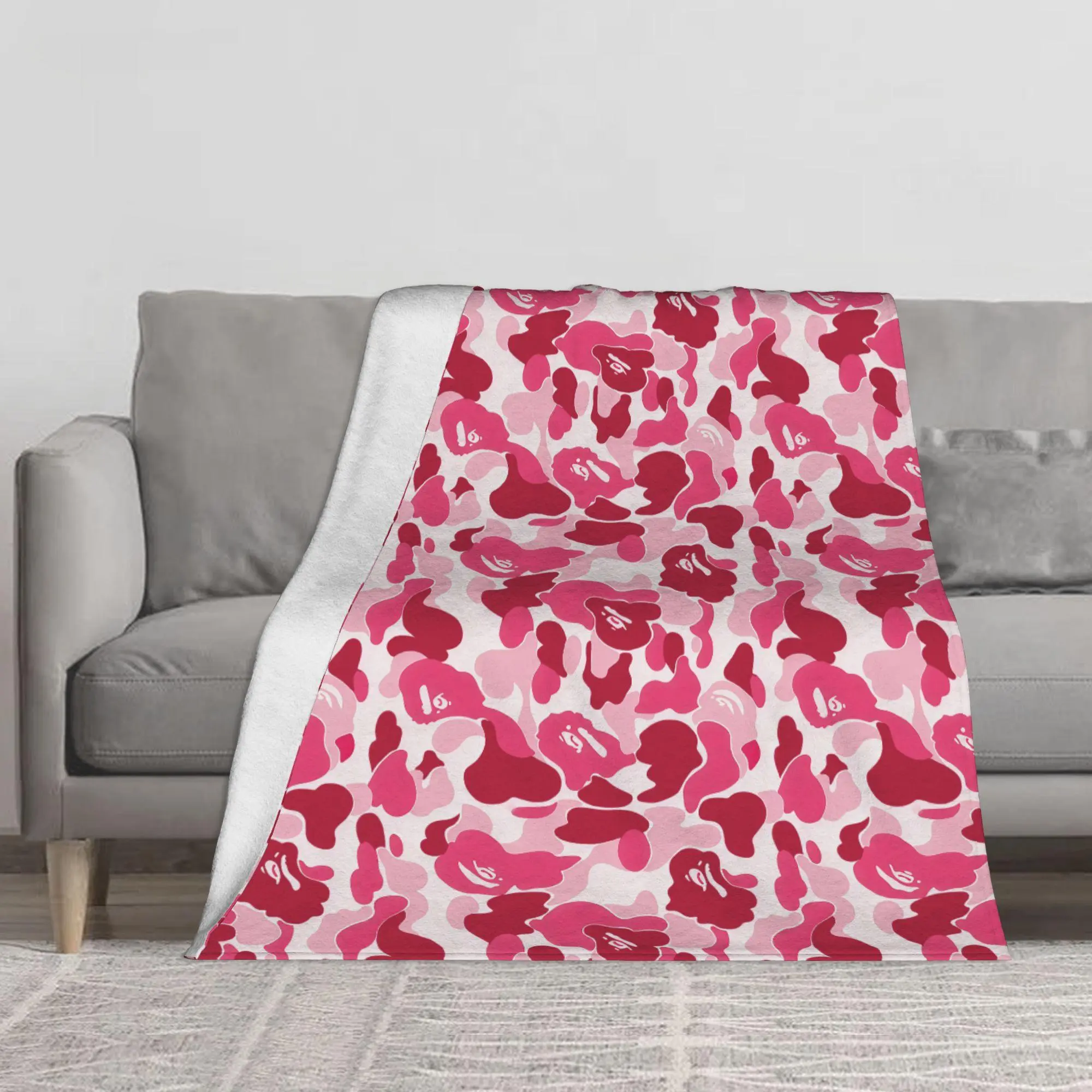 Pink Ape Streetwear Flannel Fleece Blanket, Multi‑Size Cozy Soft Plush Throw, Pink Red Ape Head Camouflage All‑Over Printed Blanket for Couch Bed, Streetwear Fan Gift