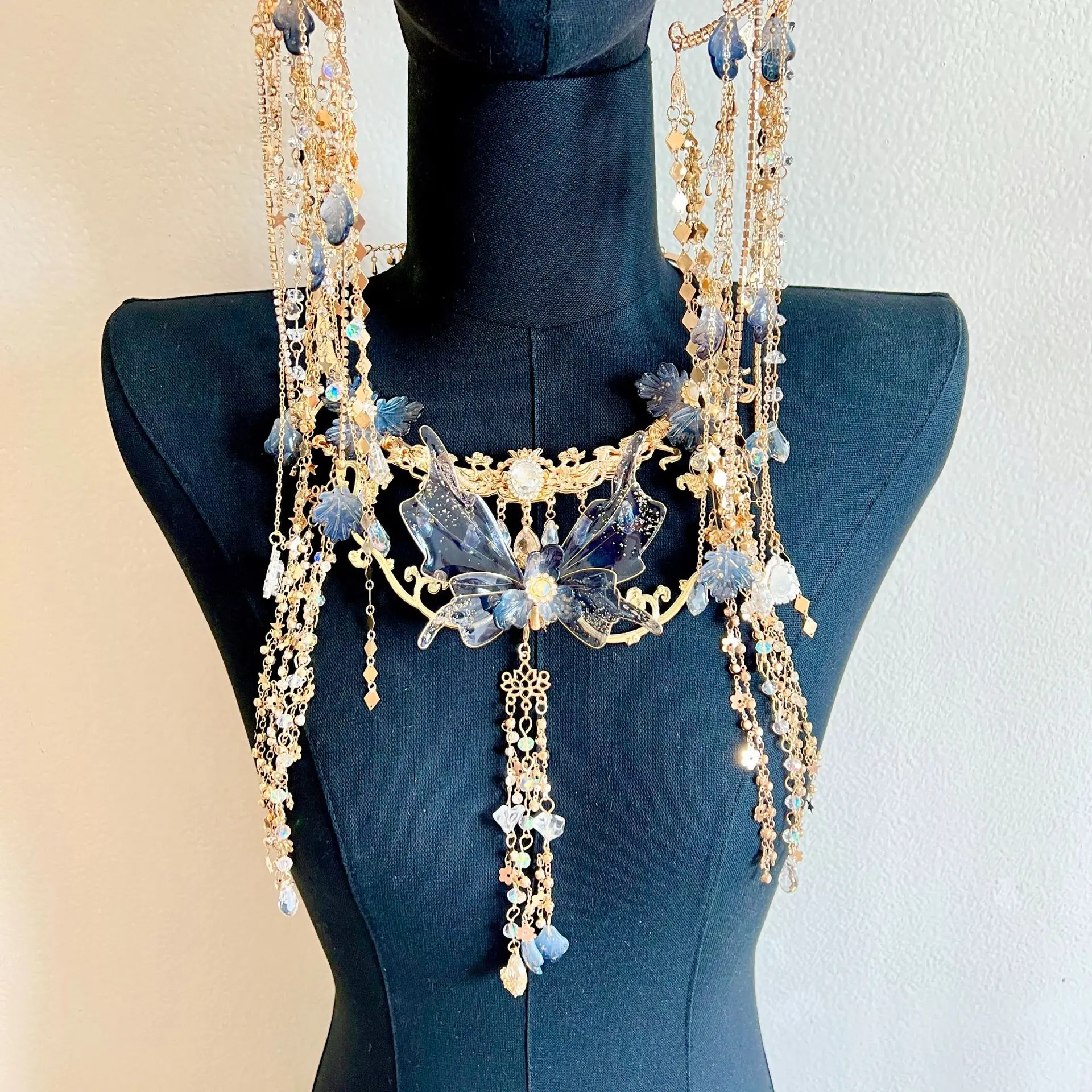A black gold blue necklace