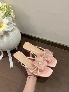Women's Fashion Floral Thong Sandals, Fashionable Embossed Embellished Sandals, Square Toe Open Toe Design, Elegant Mesh Flower Decor, Summer Versatile Comfortable Breathable