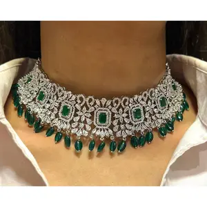 Pari Emerald Diamond Choker