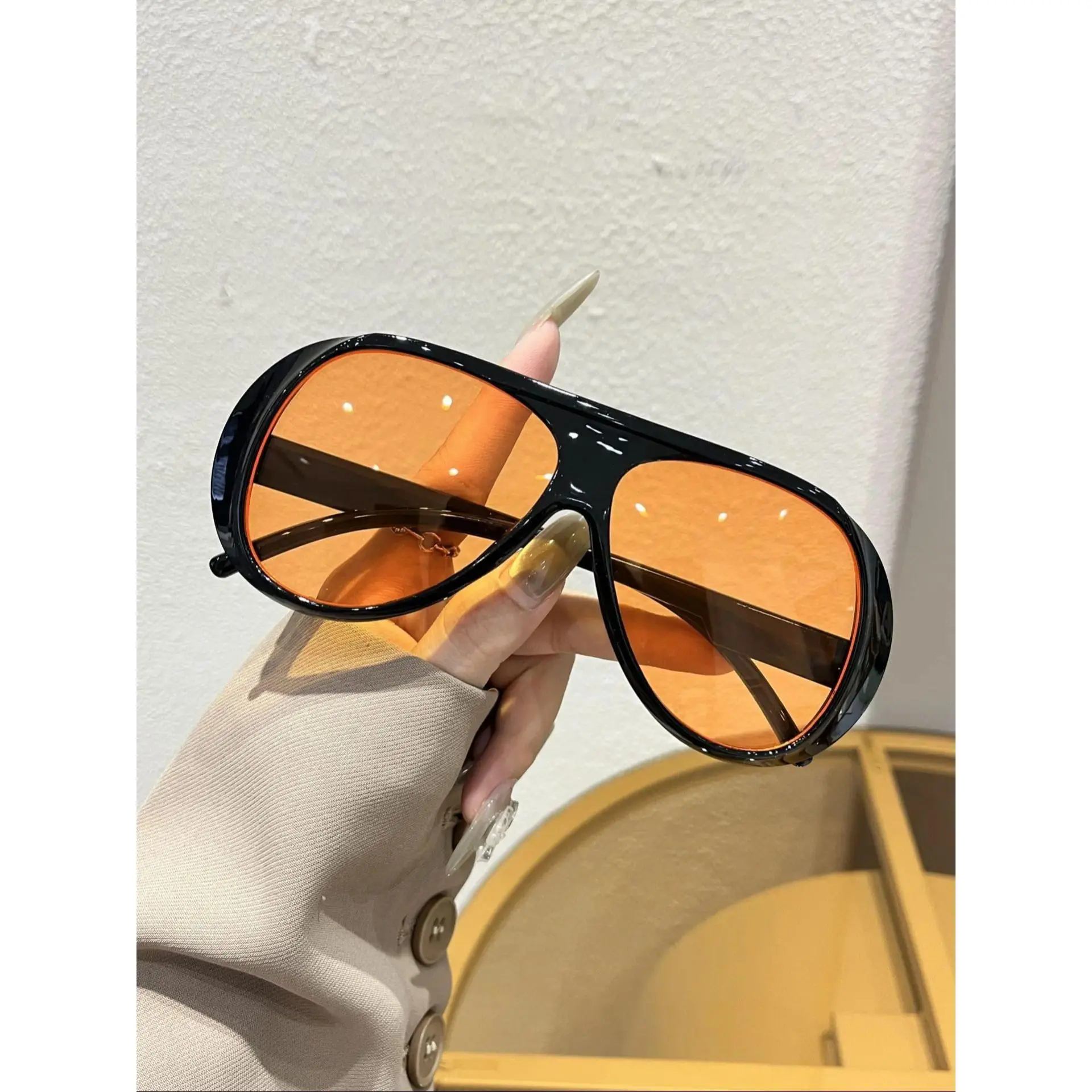 Viral Oversized One-Piece Sunglasses for Women - UV400  display picture 1