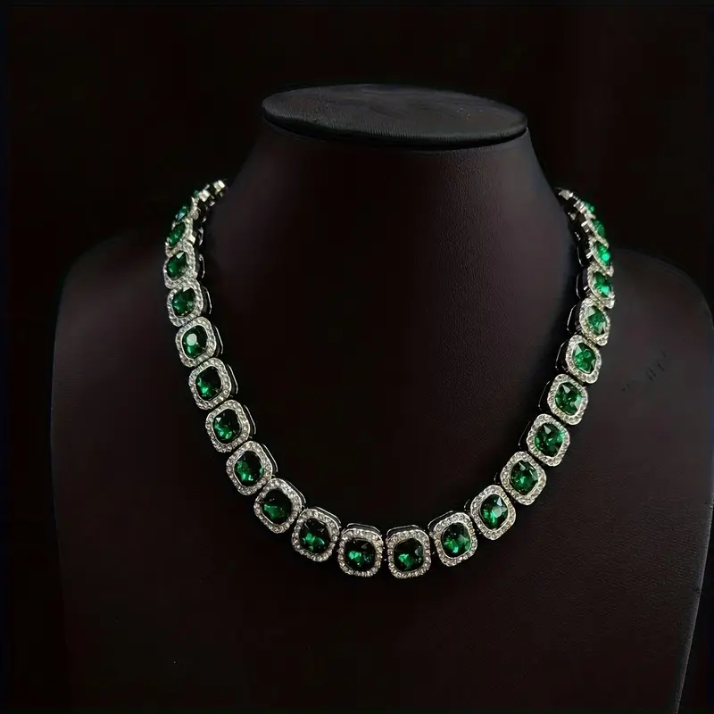 Elegant Punk Green Crystal Choker - Bold, Crafted Fashion Statement for Stylish Men, Non-Magnetic Rhinestone Pendant Necklace Zirconia Chain Dropnecklace