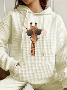 Women's Elegant Giraffe Print Hoodie, Long Sleeve Pocket Sweatshirt, Fall Winter Casual Top, Comfortable Warm Clothing