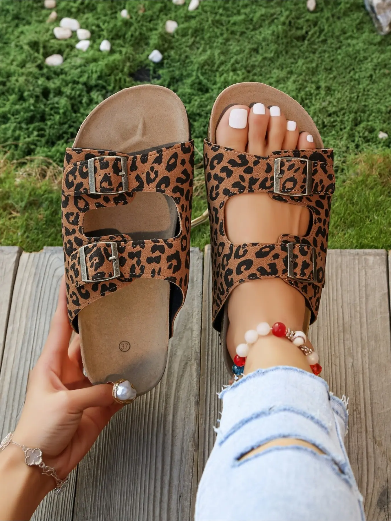 2026 Summer New Leopard Print Flats Casual Sandals, PU Leather Fashion Slides for Women, Double Buckle, Cork Sole, Non-Slip, Open-Toe Slipper, Footwear
