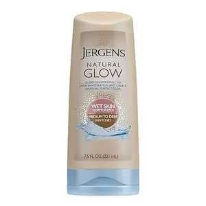 Jergens Natural Glow In Shower Lotion, Self Tanner for Medium to Deep Skin Tone, Sunless Tanning Wet Skin Lotion for Gradual, Flawless Color, 7.5 Ounce (Packaging May Vary)