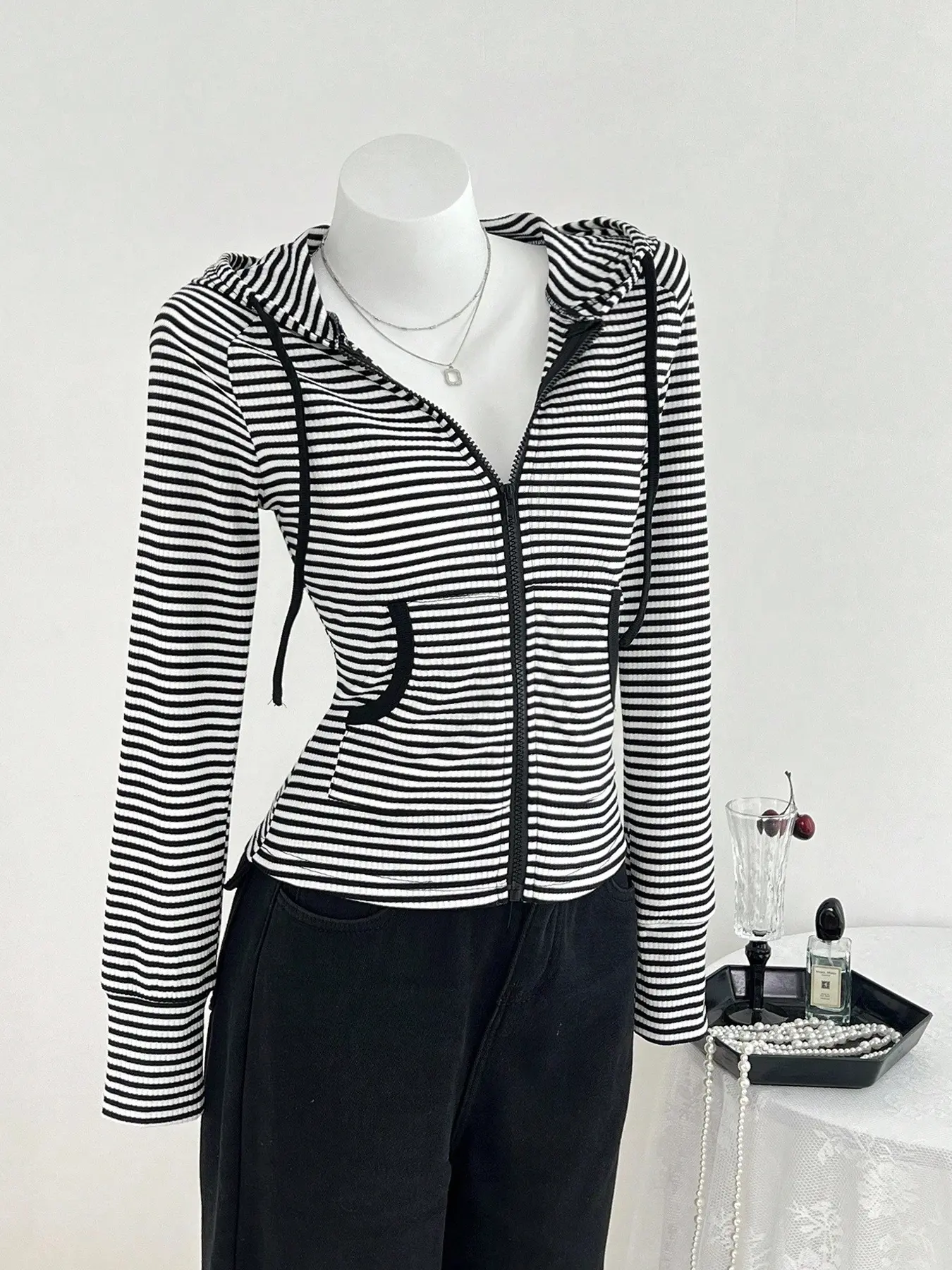 Spring Fall Striped Hooded Zipper Sweatshirt Long Sleeve Zip Up Casual Fitted Hoodie Women | Ribbed Knit Slim Fit Drawstring Hood | Y2K Clean Girl Casual Athleisure Top for Daily Yoga Gym Streetwear Womenswear
