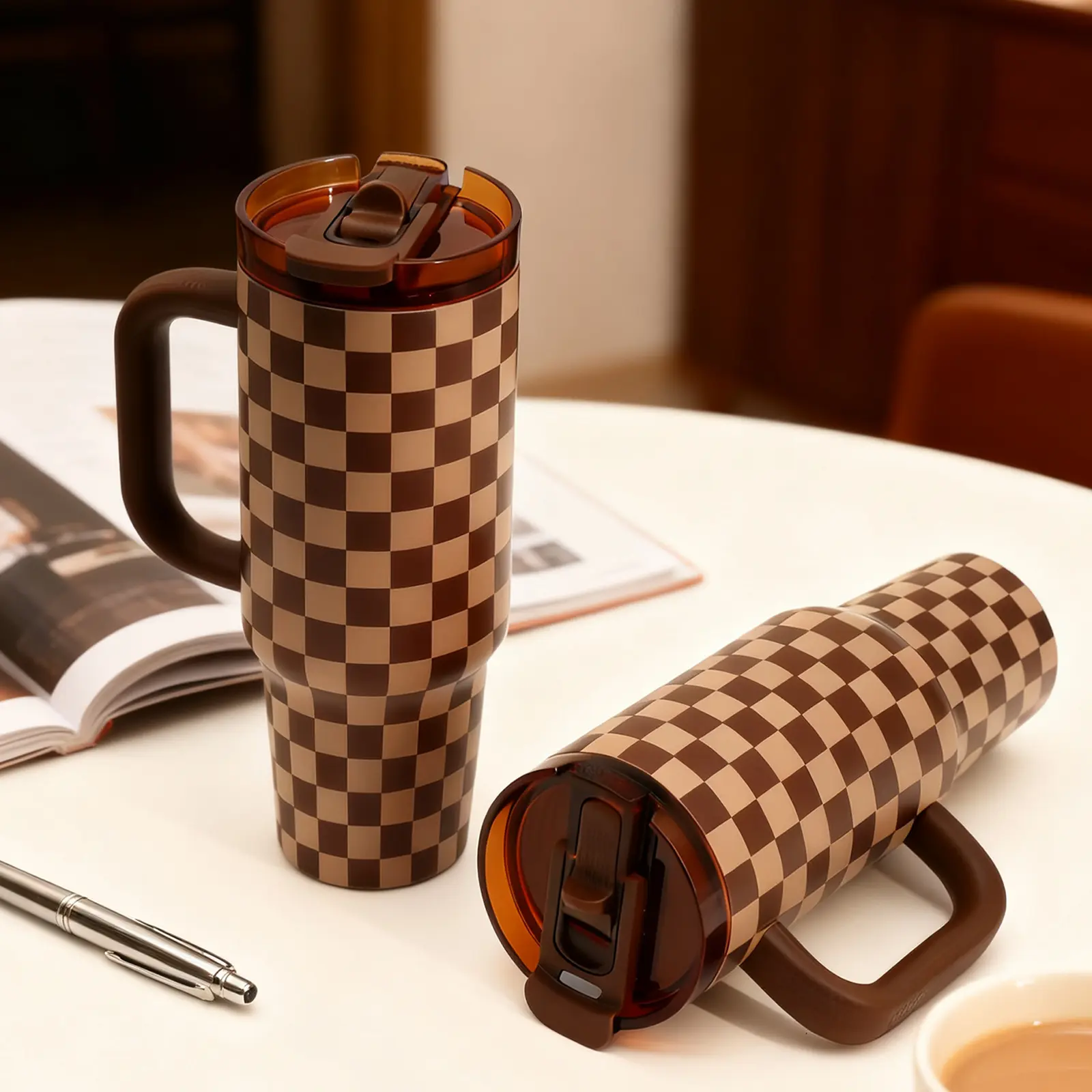 1 Pc double wall insulated mug 40oz vacuum tumbler with handle, Insulated travel drinkware, leak-proof thermal mug keeps hot drinks warm 12h and cold drinks fresh 24h, travel cup for men women, portable coffee tea cup, holiday gift