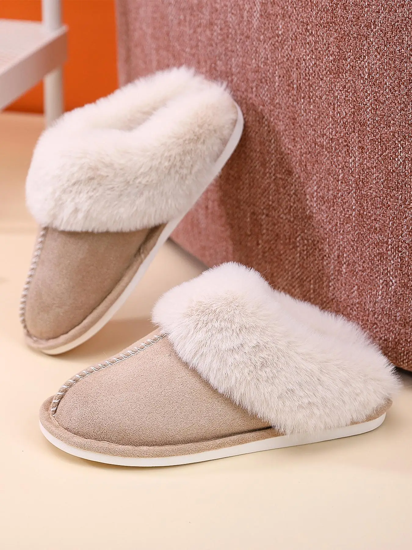 2024 New Trendy Solid Color Plush Slippers for Women, Casual Matching Comfort Warm Home Slippers, Simple Creative Patched Design Bedroom Slippers