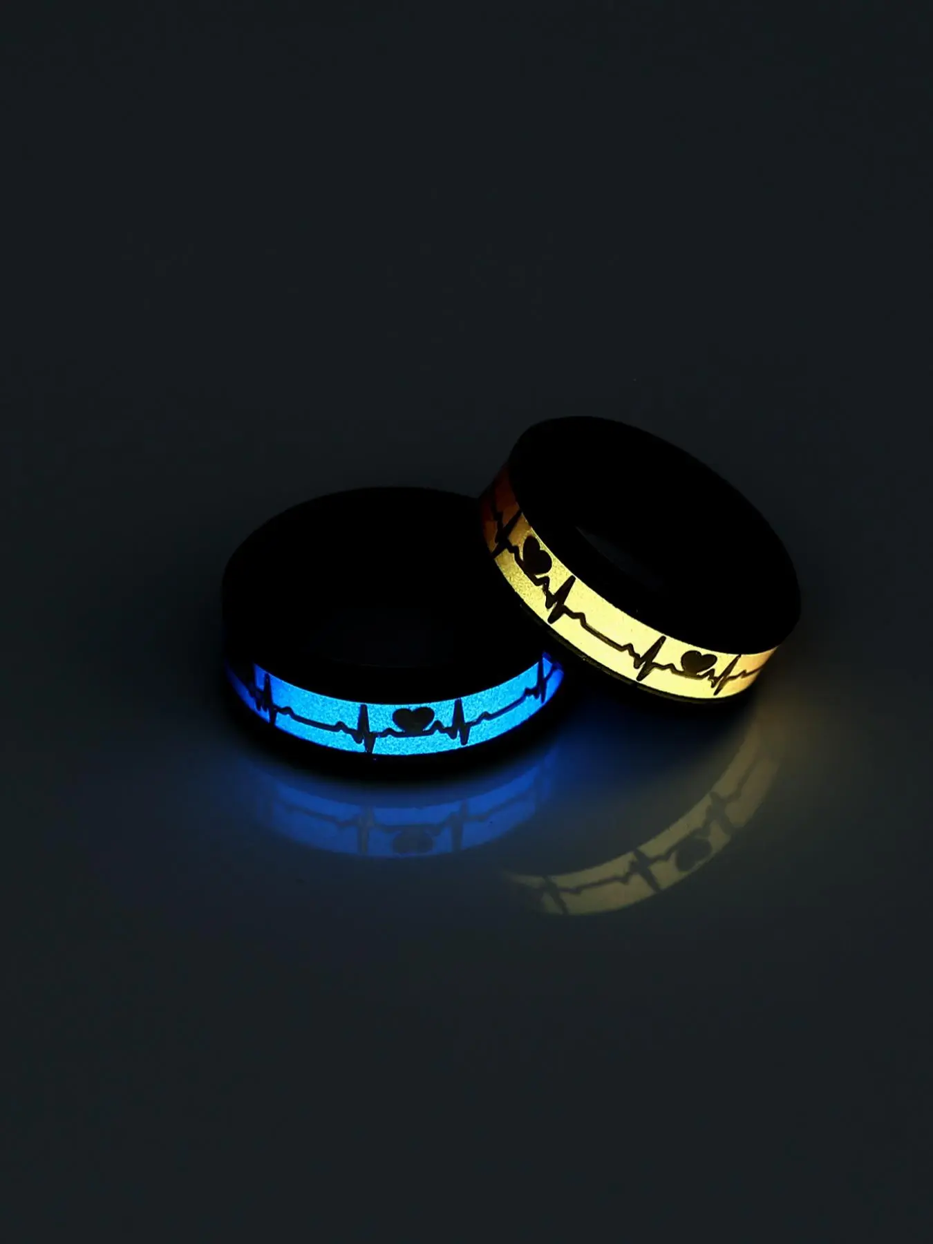 Fashion Luminous Heartbeat Pattern Design Rings Perfect As Valentine's Day Gift, Glow in the Dark Rings, Stainless Steel Jewelry Accessories For Couples, Streetwear Accessory, Heart Signet Ring, Fashion Promise Ring
