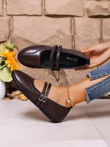Vintage versatile Mary Jane flats! Soft leather & sole for all-day comfort, adjustable strap slims feet. Multiple colors, matches all outfits. Perfect for commute, Commuter Shoes, school & daily wear. Stylish & affordable, must-have!