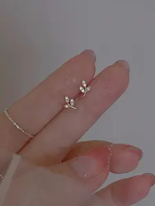 Elegant Rhinestone Decorated Leaf Shaped Stud Earrings, Fashion Jewelry, Trendy Jewellery Accessories for Party, Daily Clothing Decor, Trendy All-match & Exquisite Jewelry for Birthday Gift, Versatile Earrings