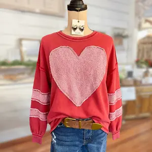 SageVell 100% Cotton Red Heart Patch Sweatshirt Cute Textured Fleece Heart Pullover Cozy Casual Valentine’s Day Top for Women Long Sleeve Loose Fit Round Neck Hoodie