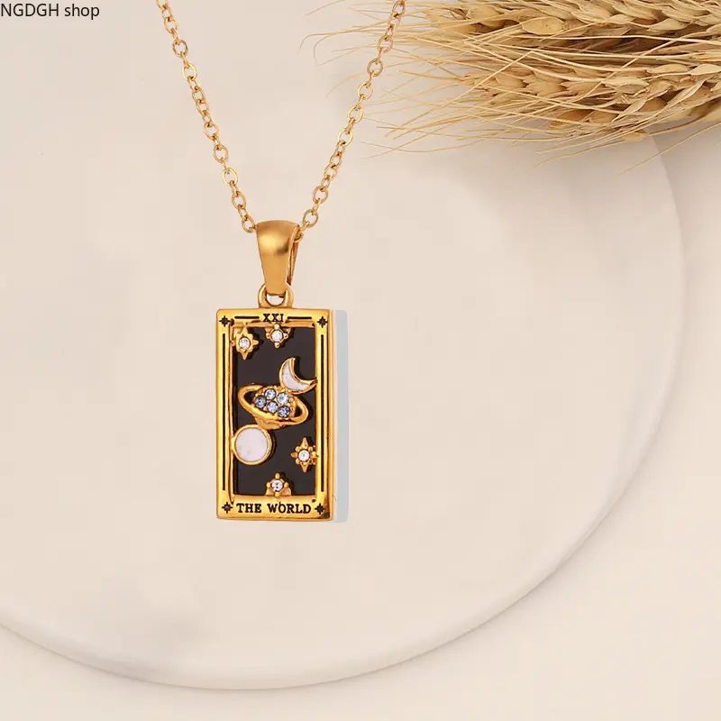 Women's Electroplating Real Gold Celestial Pendant Necklace - Metal "The World" Tarot Charm with Moon, Stars, Pearl, Drill Accents, Distinctive Touch Fashion Accessory for Adults