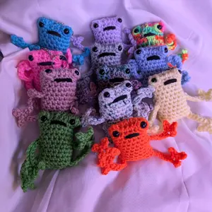 Small crocheted frog keychain