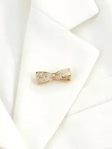 Two-Letter Brooch with Pearl Fashion, Joker Exposure-Proof Design, Perfect for Spring Season, Stylish Accessory for Women