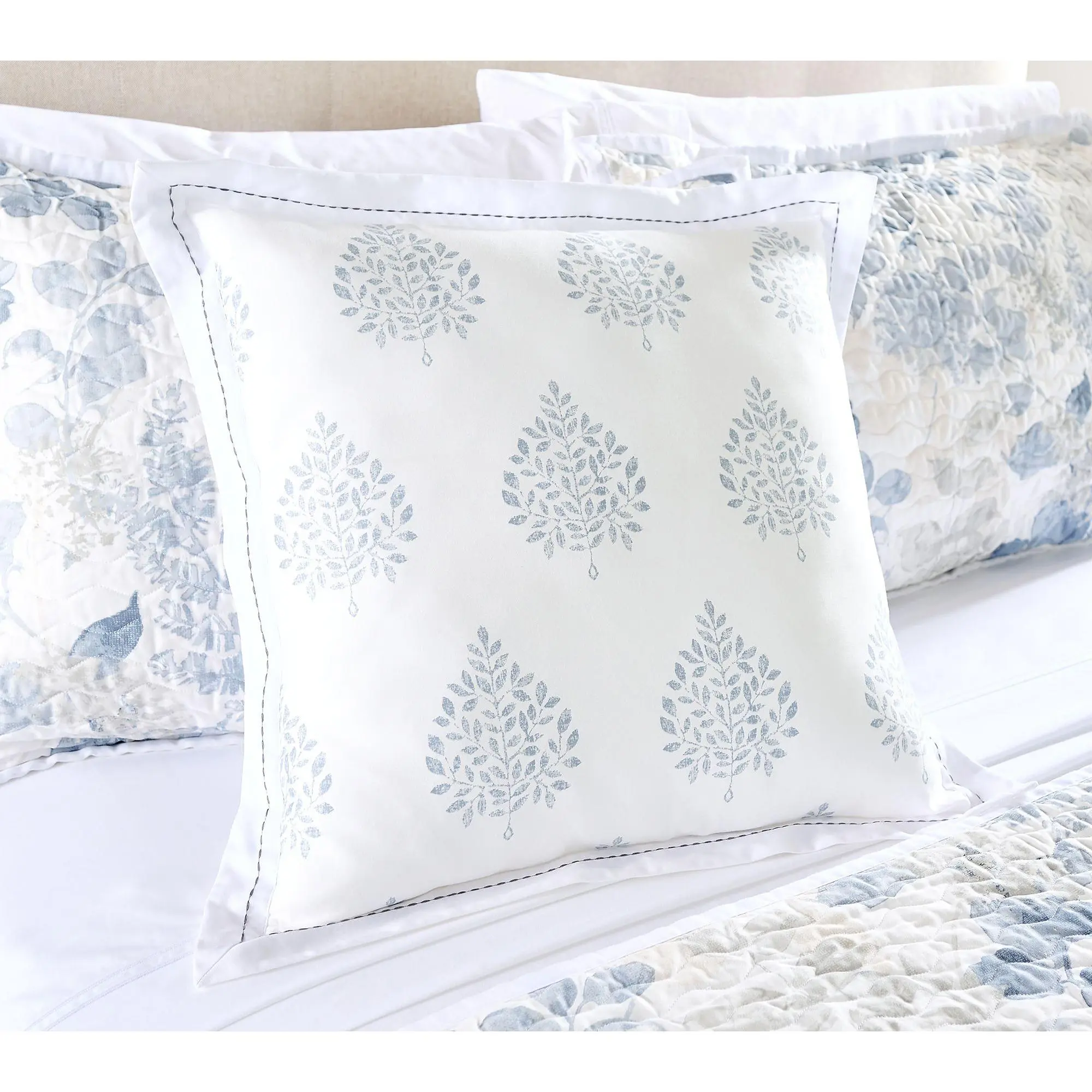 Northern Nights Powered by Pure Earth 20" x 20" Dec Pillow Northern Nights Powered by Pure Earth 20" x 20" Dec Pillow