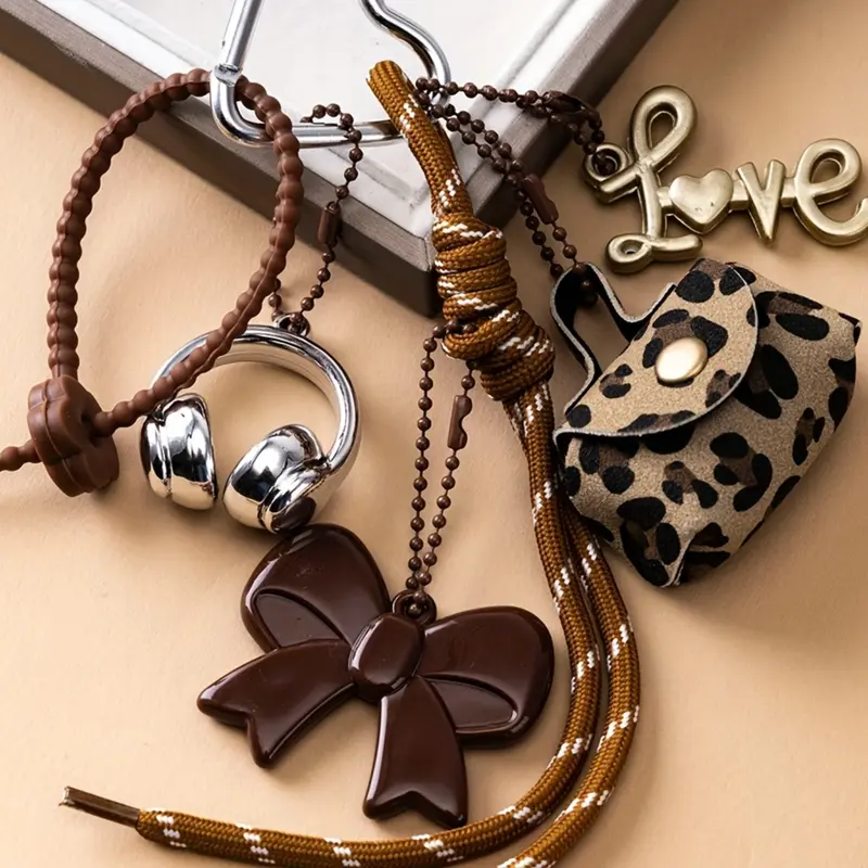 Leather Keychain, Key Rings, Keyrings, Decorative Headphone Hanging Accessory, Suitable For Keys, Valentine's Day Gift, Cartoon-Themed Design, Keychain Pendant, Ideal For Use On Bags And Backpacks