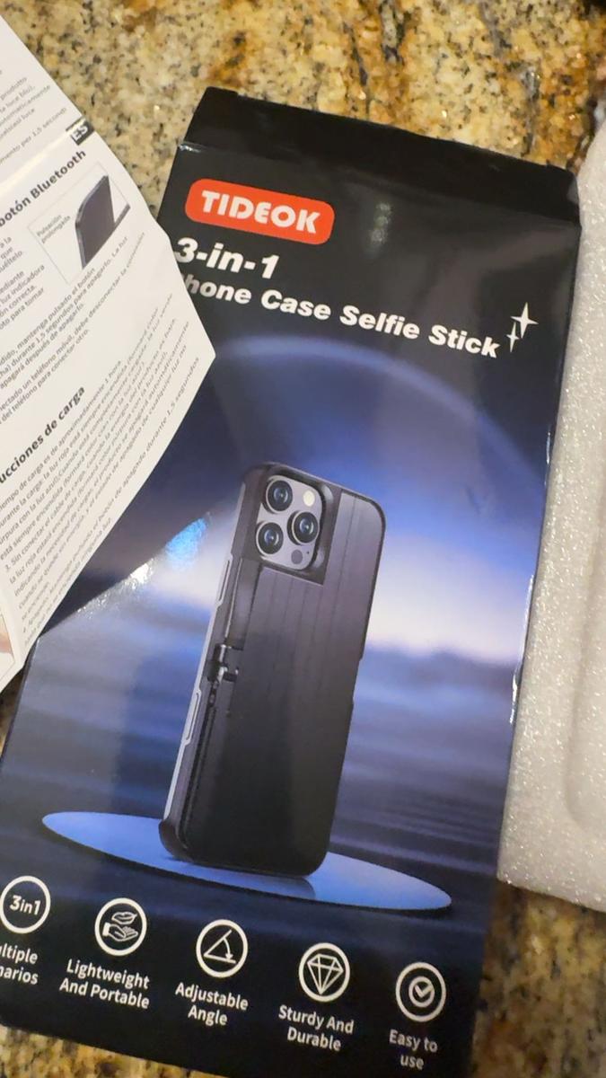 Item: Black, iPhone 15 Pro Max