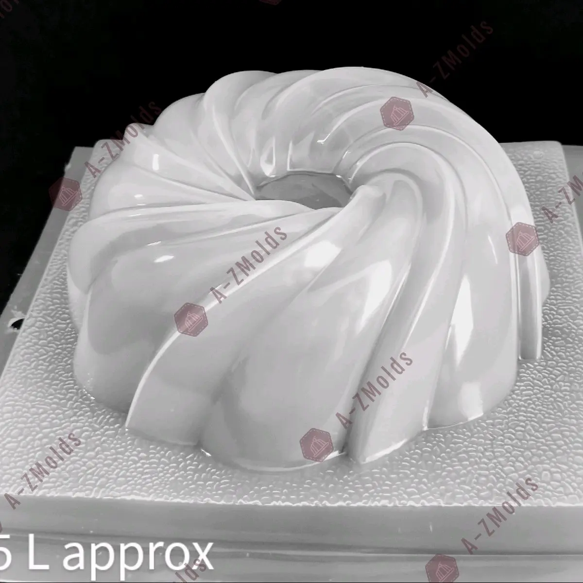 New spinner jello, gelatine mold, jello or pudding