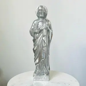 San Judas en base con opción a ponerlo en pared. Hecho de pewter pulido Mexicano.