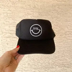 TTL SMILEY HAT - BLACK