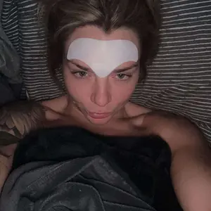 Forehead Patches, 12pcs/box Moisturizing & Soft and Delicate Luster Forehead Patches, Lifting & Firming Skin Care Products for Women, Collagen Mask Sheet