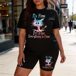 Plus-size women’s two-piece set – ‘I’m fine, everything’s fine’ short-sleeved T-shirt and cropped leggings set, featuring a slogan print, a relaxed fit, and a casual, cute cat design