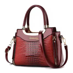 PU Fashionable Crocodile Embossed Women's Shoulder Bag, Lightweight Crossbody Bag, Handbag, High Quality