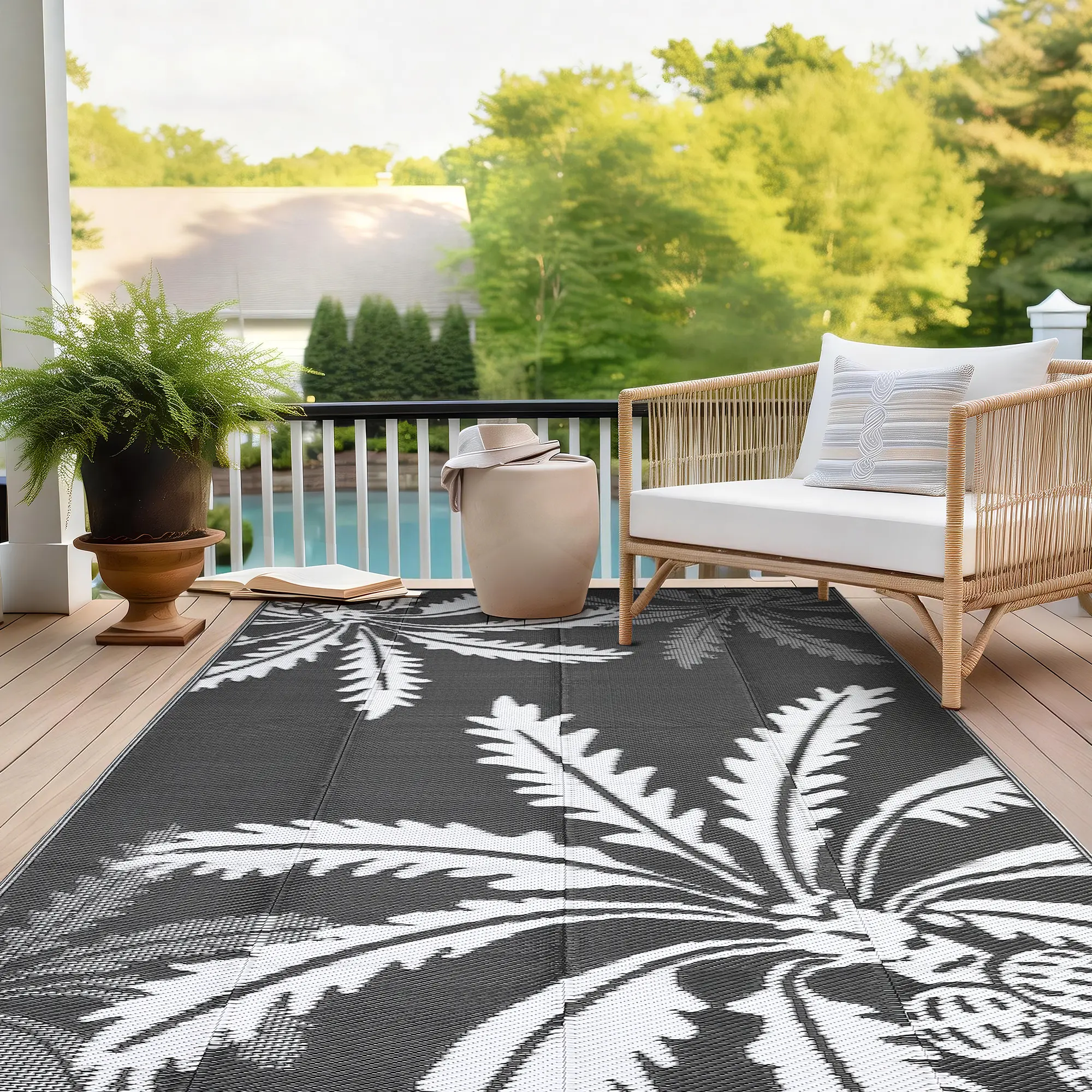 Large Double-Sided Coconut Tree Print Outdoor Rug, Waterproof UV Resistant Foldable Plastic Straw Carpet for Patio, Garden, Poolside, Beach, RV & Camping