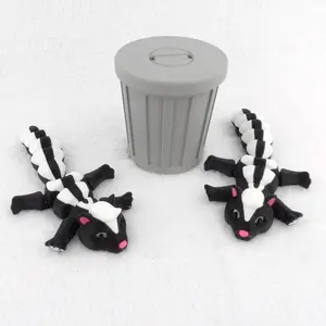 Colorful Articulated Skunk Desk Buddy - 3D Printed Fidget Toy for Stress Relief!