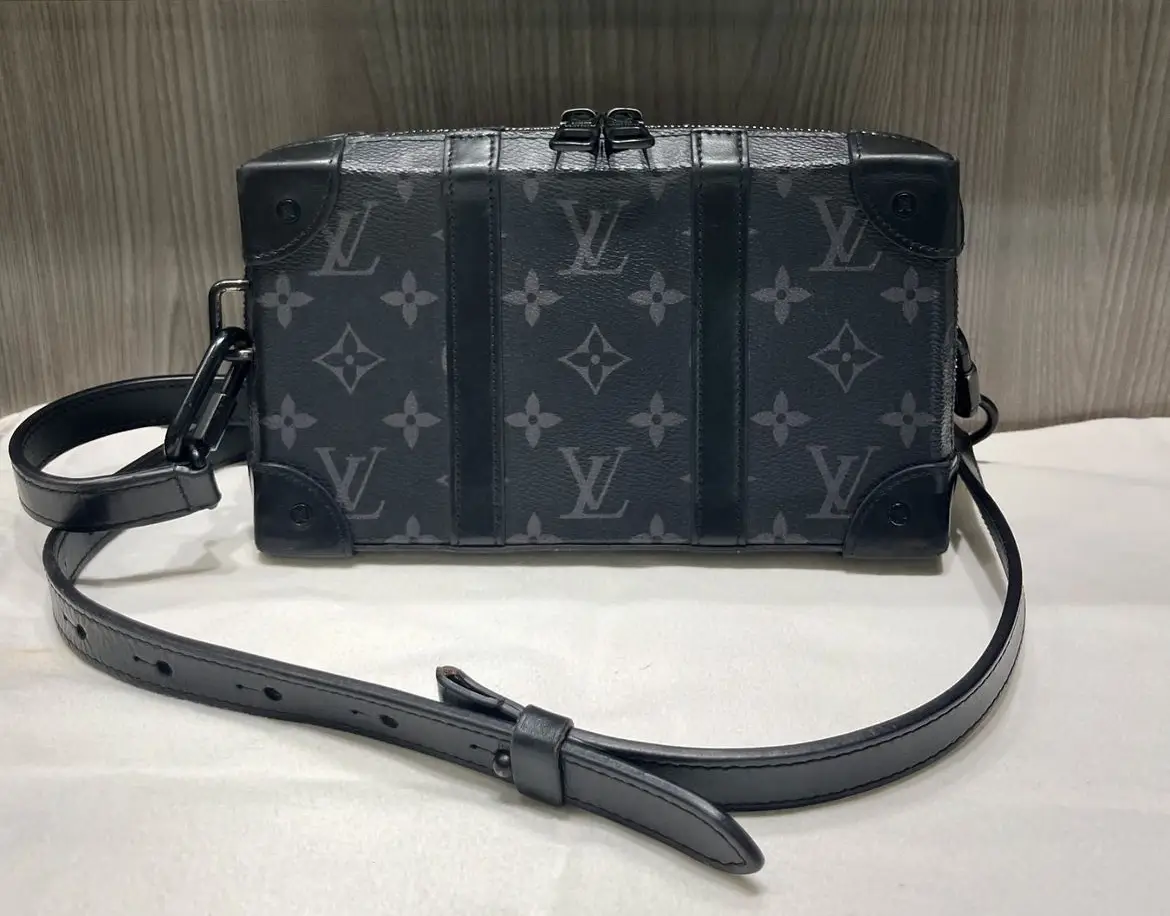Pre-owned Louis Vuitton Louis Vuitton monogram canvas Crossbody Bags monogram canvas monogram canvas Monogram Eclipse Canvas Soft Trunk Wallet Crossbo