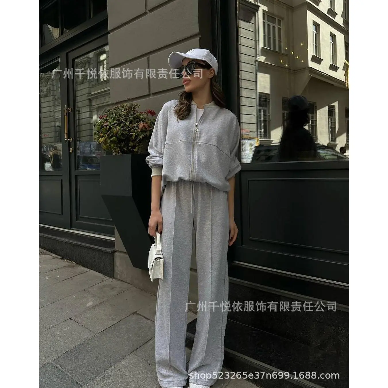 Light gray (CVC thin hoodie)