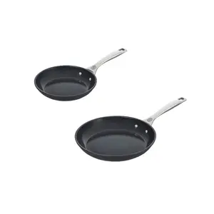 Le Creuset Essential Nonstick Ceramic 2-Piece Fry Pan Set