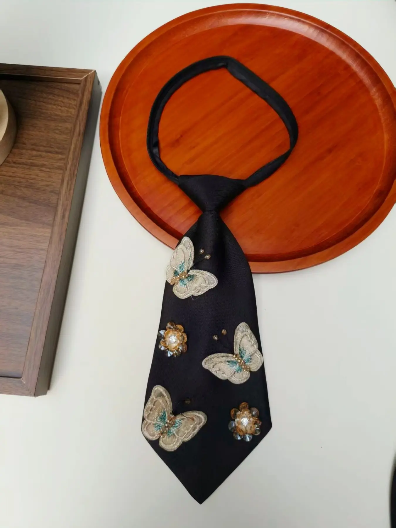 French Style Rhinestone Detail Butterfly Embroidery Tie, No Knot Required, Unique Sweet Cool Fashion Accessory, Stylish Necktie for Shirts and Suits