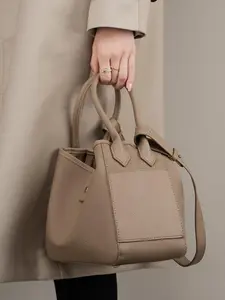 Genuine Leather Women's Shoulder Bag, Inner Pocket Storage Bag on The Side, Convenient for Daily Travel, Storage Bag