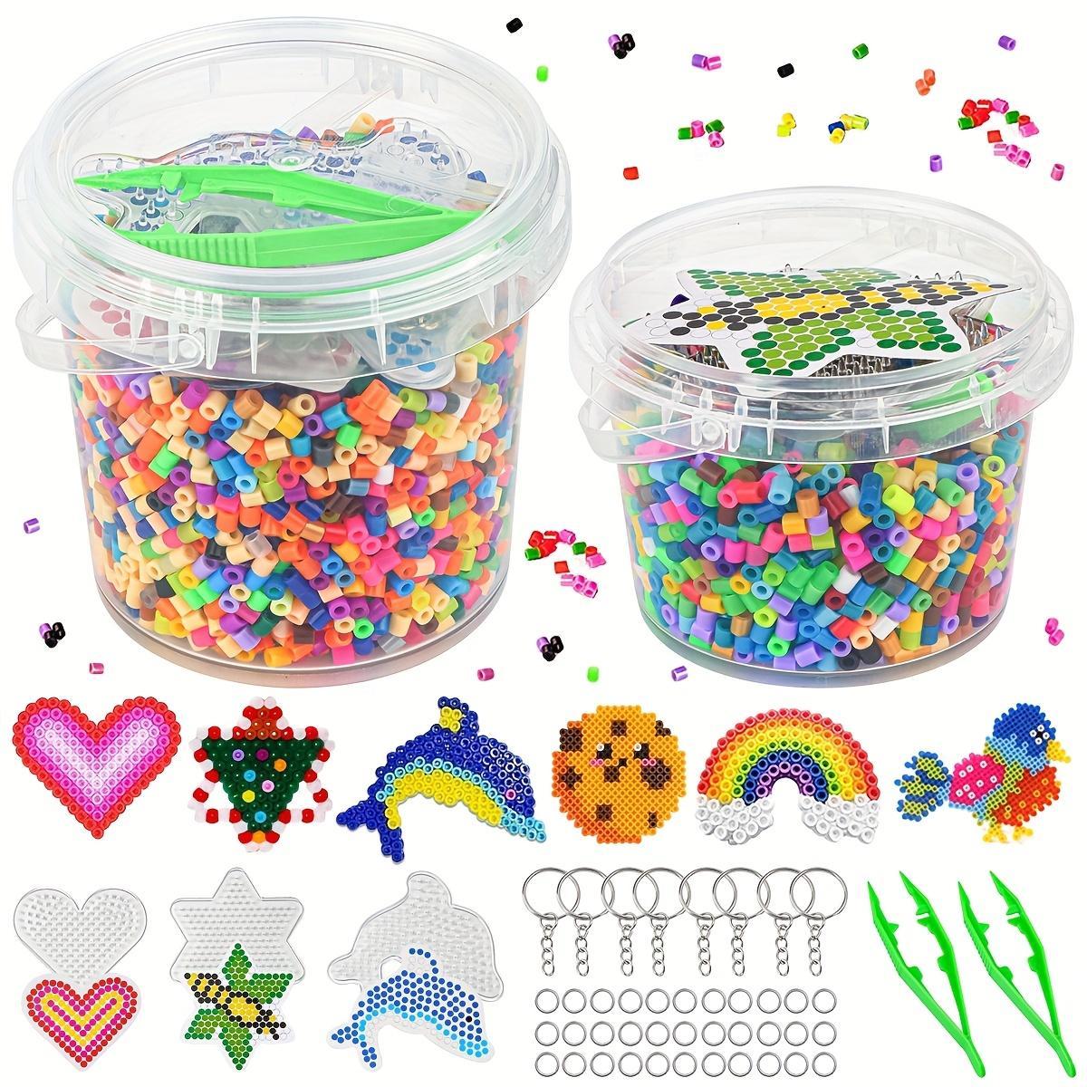 2500pcs And 5000pcs Mixed Color Melting Bead Kits, Transparent Plastic Storage Bucket with a Pegboard, Various Patterns As Per The Instruction Manual, 4pcs Keychain Additions, Gifts for Birthdays, Graduation Season, Back-To-School Season